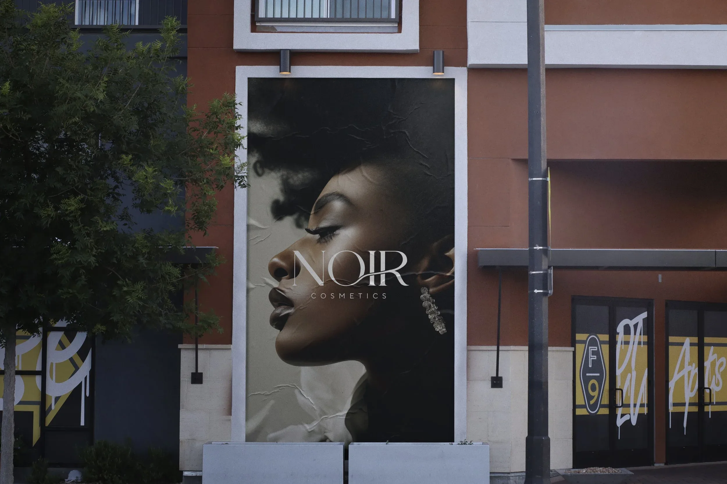 NOIR Cosmetics · Street Campaign